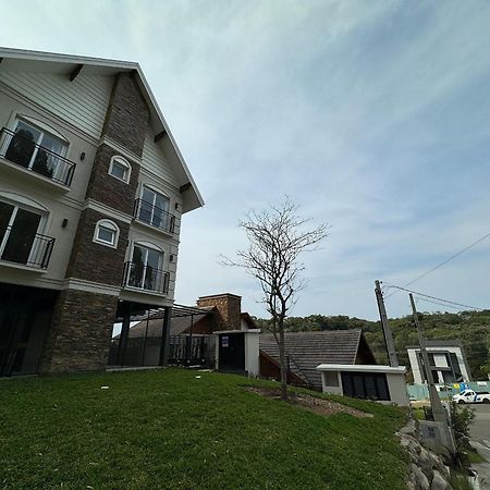 Ipe Amarelo 101 - Ape Novo Gramado Prox Lago Negro Extérieur photo